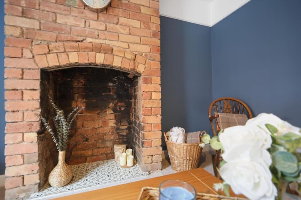 Picturesque Victorian Cottage Worcester Exterior foto
